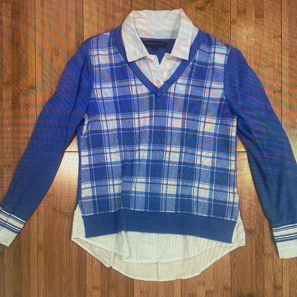 Blue Plaid V-Neck Sweater Top